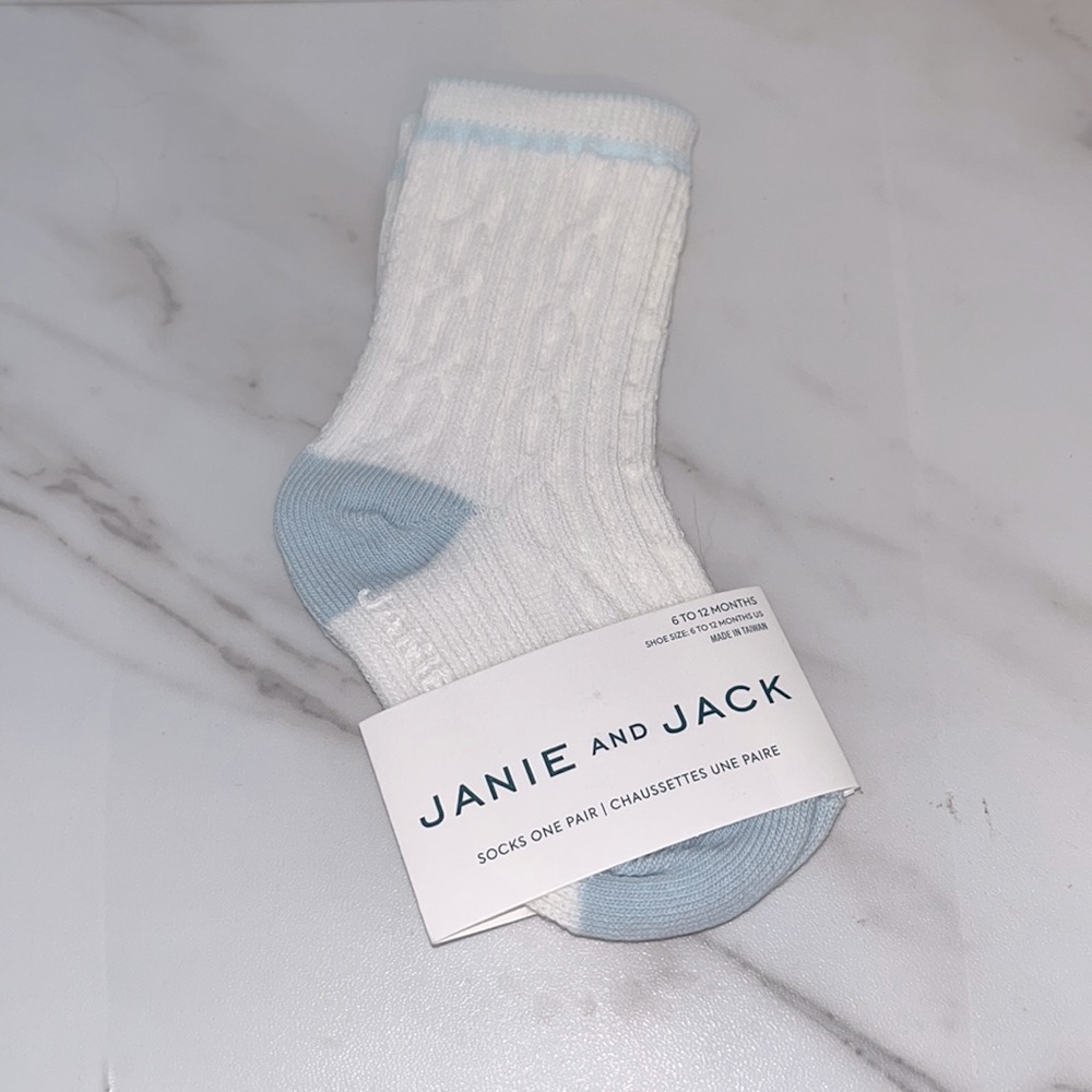 NWT janie and Jack light blue white socks 6-12 months